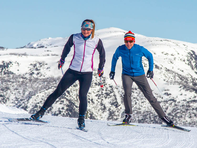 Cross country skiing at Frying Pan Spur Falls Creek